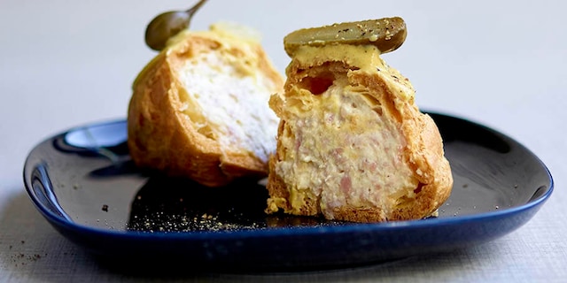 Choux à la mousse de jambon et moutarde
