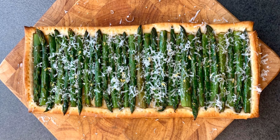 Groene aspergetaart met parmigiano
