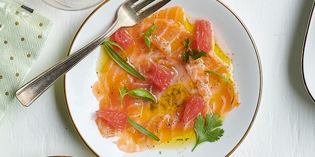 Zalmcarpaccio met pompelmoes