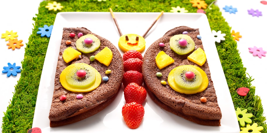 Papillon au chocolat et aux fruits frais