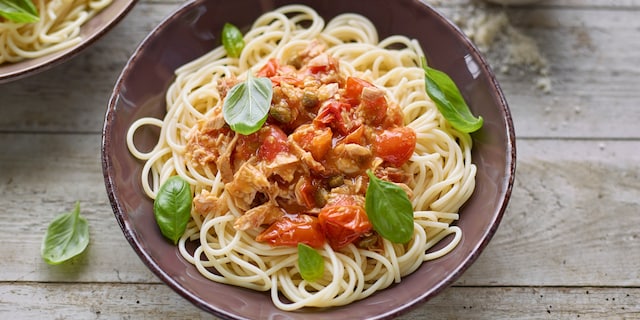 Spaghetti au thon et aux tomates cerises