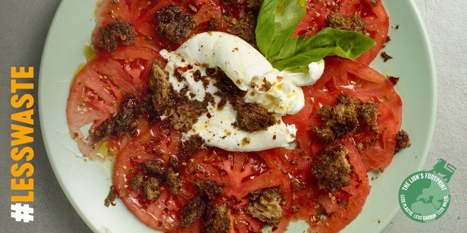 Carpaccio de tomates, burrata et croûtons au basilic