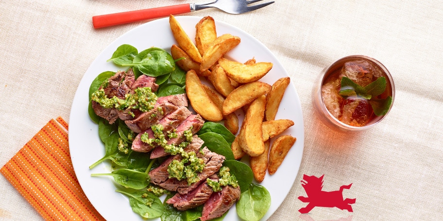 Tagliata met pesto en aardappelwedges