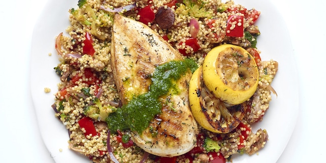 Quinoa sauté au poulet grillé