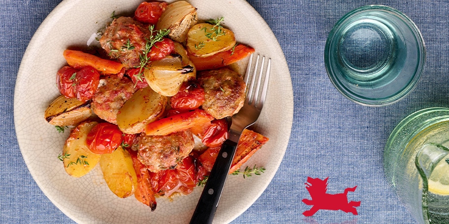 Boulettes de porc au four à la sauce tomate et aux légumes