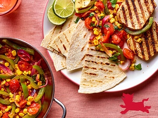 Gegrilde tofu, tortilla's en avocado's tex-mex