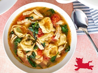 Soupe-repas au poulet et aux tortellonis