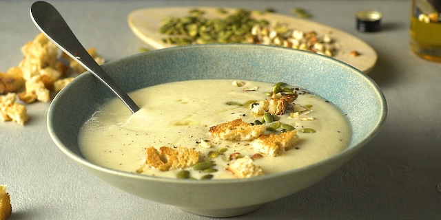 Soep van bloemkool en champignon