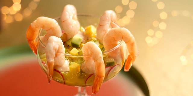 Cocktail de crevettes revisité, brunoise corquante à la gelée d'orange