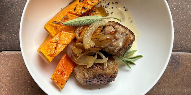 Balletjes met gekaramelliseerde uien en butternut