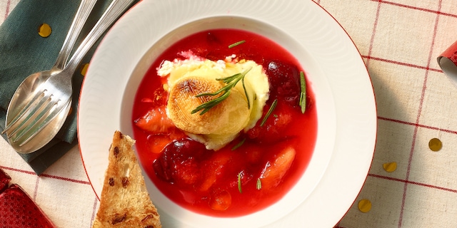 Crottins de Chavignol au four, compote de prunes et toasts de cramique