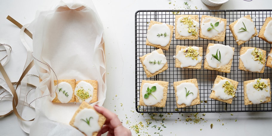 Sablés au citron et aux herbes