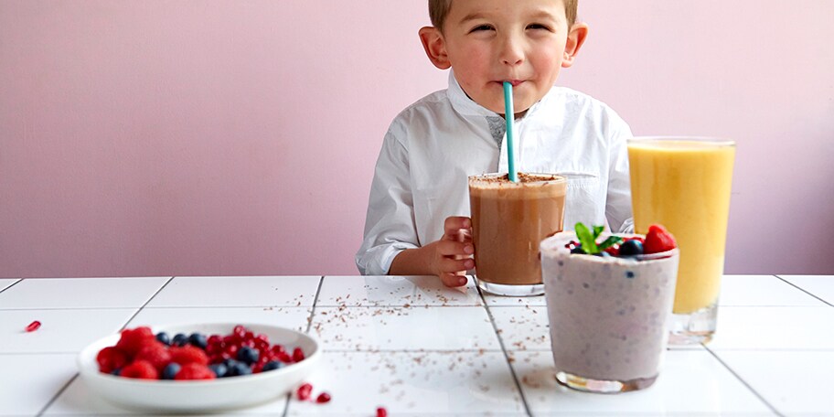 Kokosdrink, banaan, chocolade en karamel