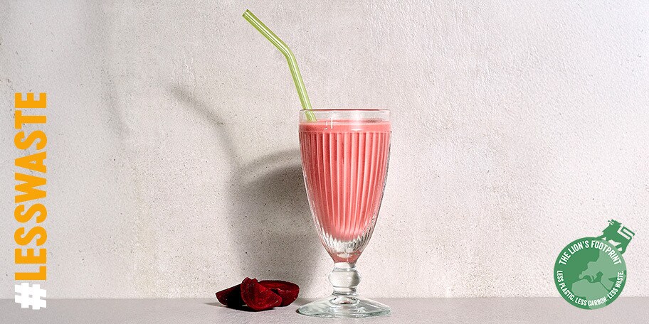 Vegan rodebiet-kaneelmilkshake