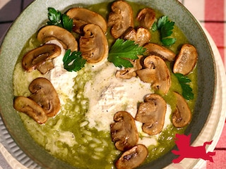 Groene risotto met champignons en parmezaanroom