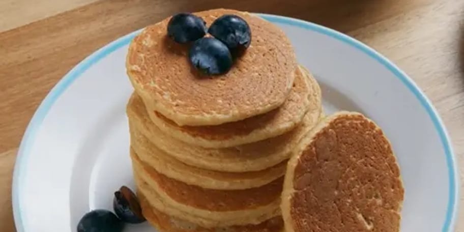 Pancakes aux fruits 12-24 mois