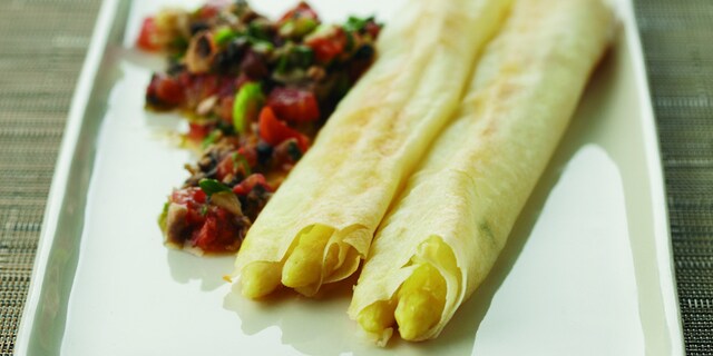 Krokante asperges met lentesaus