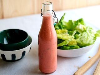 Vinaigrette met aardbeien en witte balsamicoazijn