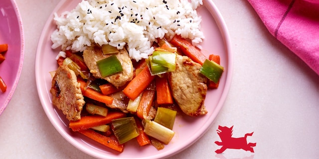Émincé de porc sauté aux carottes, poireaux et miel