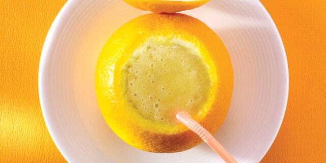 Smoothie van banaan, sinaasappel en oranjebloesem