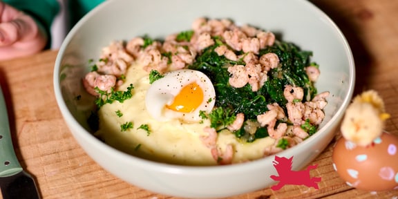 Purée aux crevettes grises, épinards et œuf mollet