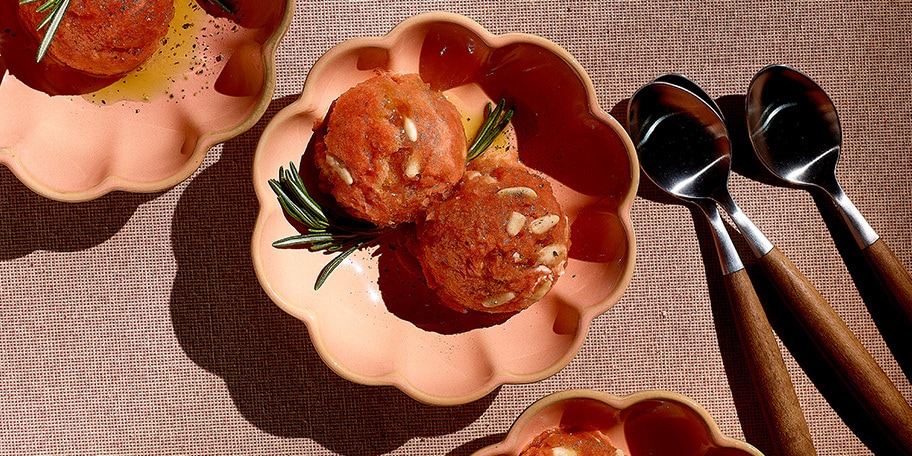 Sorbet de tomates cerise au romarin et aux pignons