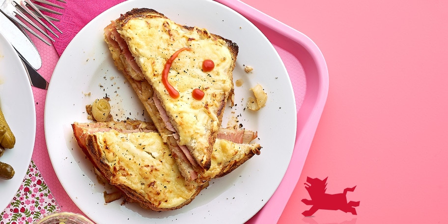 Gegratineerde croque-monsieur met witloof en abdijkaas
