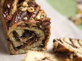 Babka met chocolade en hazelnoten