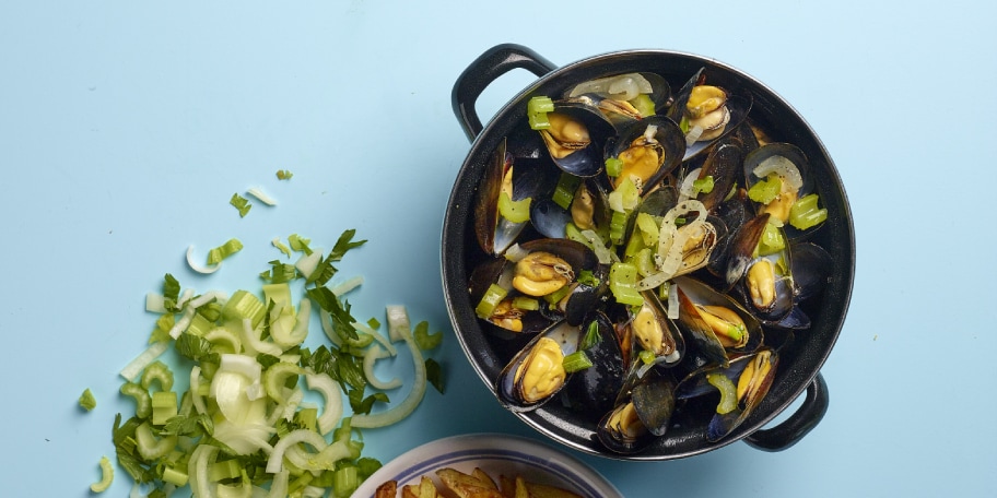 Moules marinières et frites au four