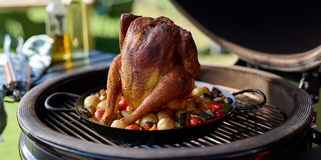 Poulet à la canette de bière avec légumes méditerranéens