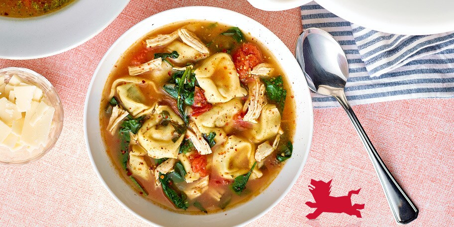 Maaltijdsoep met kip en tortelloni