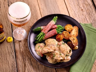 Cocotte de poulet à la Grimbergen Blonde et haricots verts au jambon d’Ardenne