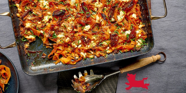 Gegrilde wortelspaghetti met feta