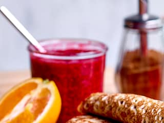 Luchtige frambozenconfituur met chiazaadjes