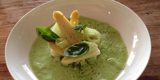Tartare d’asperges et légumes