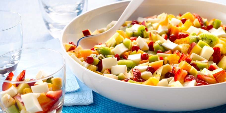 Fruitsla met amandelgelei