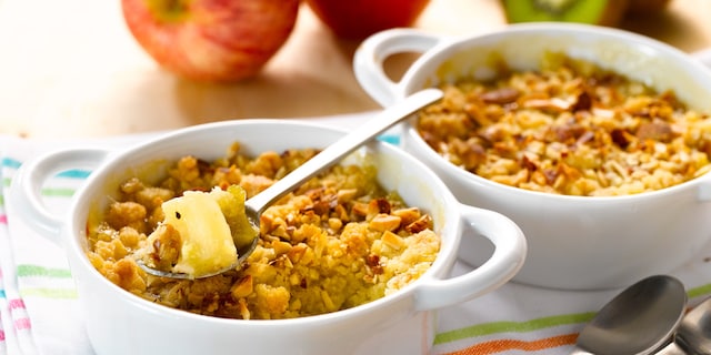 Crumble met appels, kiwi’s en amandelen