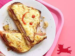 Gegratineerde croque-monsieur met witloof en abdijkaas
