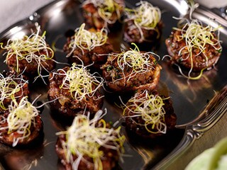 Bouchées de shiitakés farcis et laqués
