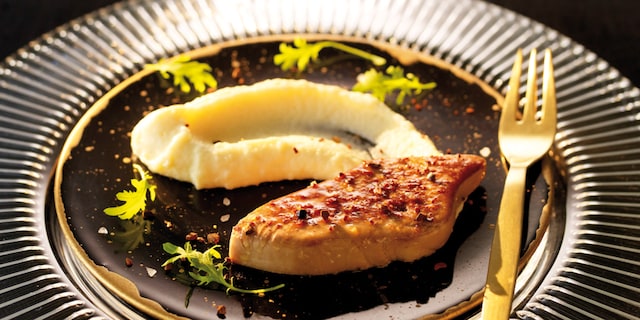 Gebakken foie gras, pastinaakmousse, cacao-chilikruiden