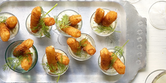 Mozzarellakroketjes met tzatziki