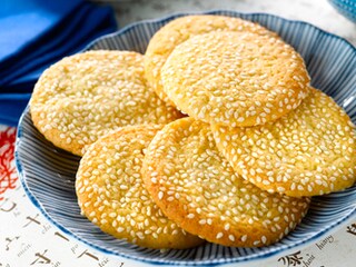 Biscuits croustillants au sésame