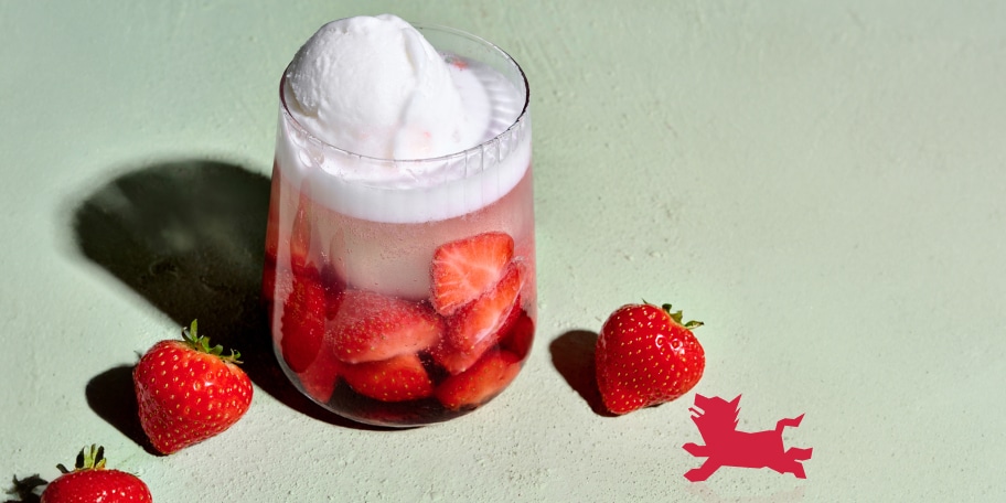 Soda float aux fraises et à la glace au citron