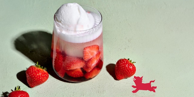 Soda float aux fraises et à la glace au citron