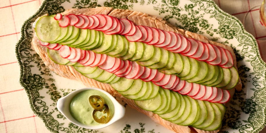 Zalm belle-vue met groentepickles en groene jalapeñomayonaise