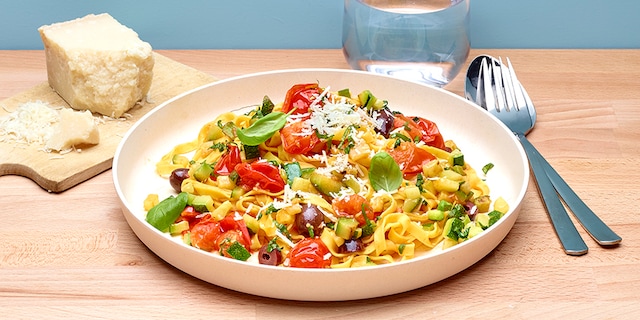 Fettuccine met courgette en kerstomaatjes