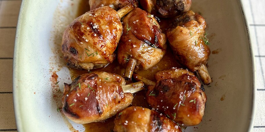 Pilons de poulet laqués à la sauce cowboy